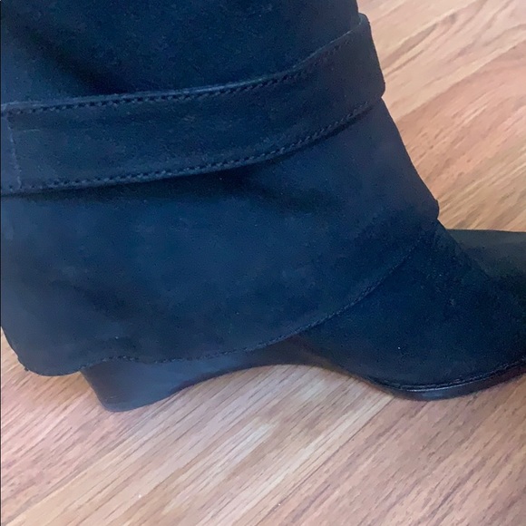 Black leather double boot cut design - Picture 10 of 11